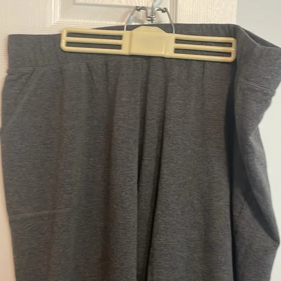 St John’s Bay Pants (2 pair)Mid-Rise Slim Plus Size 2X American Navy & Charcoal - Picture 9 of 12